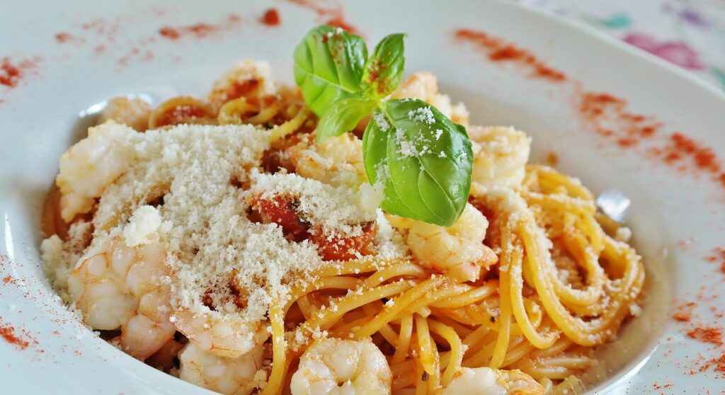 Spaghetti mit Limetten-Ingwer-Buttermilchsauce und Garnelen